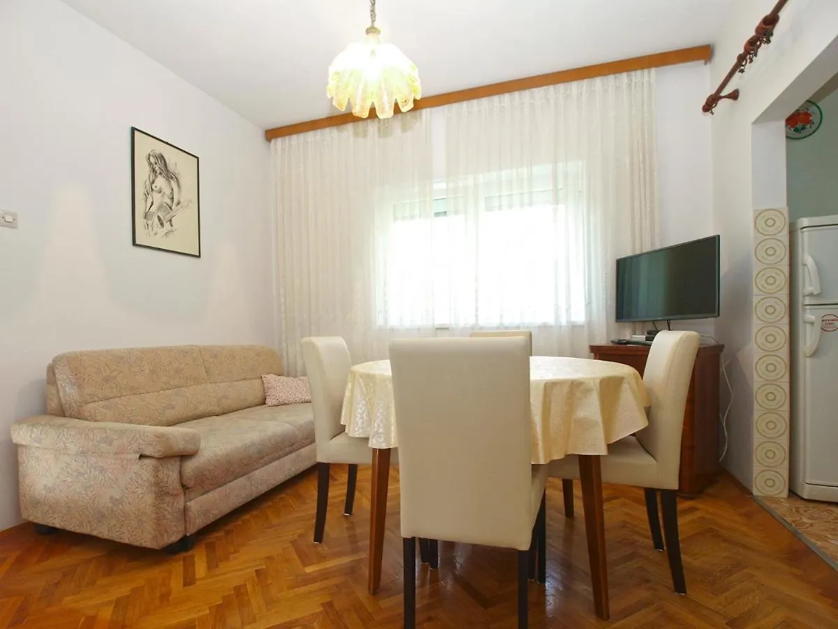 Apartment Milorad 786 Fazana 0*,