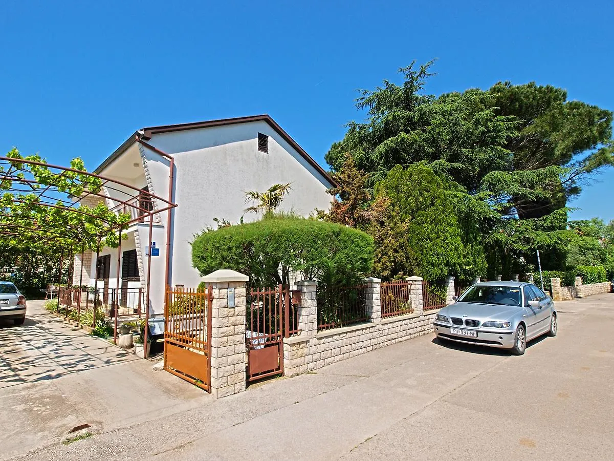 Apartment Milorad 786 Fazana 0*,  Croatia